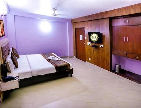 Runway Stay Нью-Дели Экстерьер фото