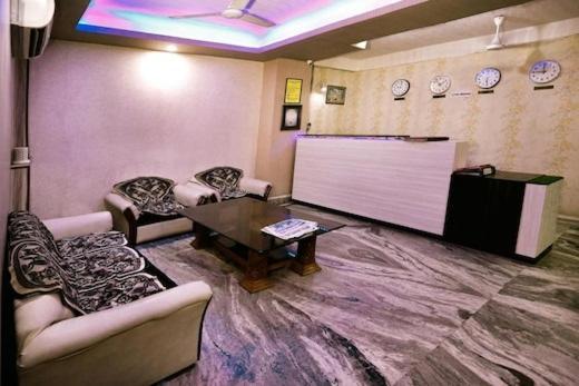 Runway Stay Нью-Дели Экстерьер фото